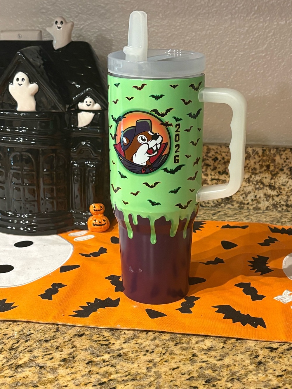 Buc-ee’s Limited Edition 2026 Halloween Glow In The Dark Tumbler💚🦇